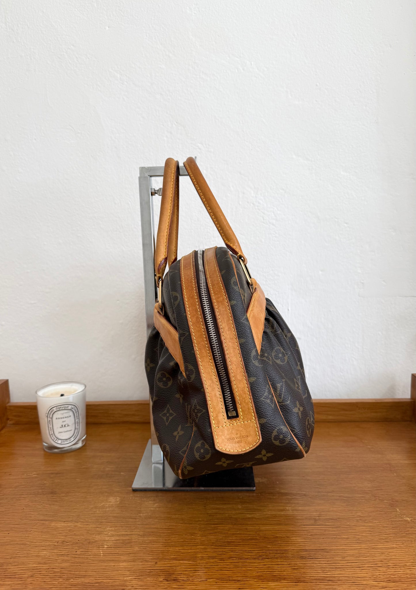 LV MITZI MONOGRAM BAG 301
