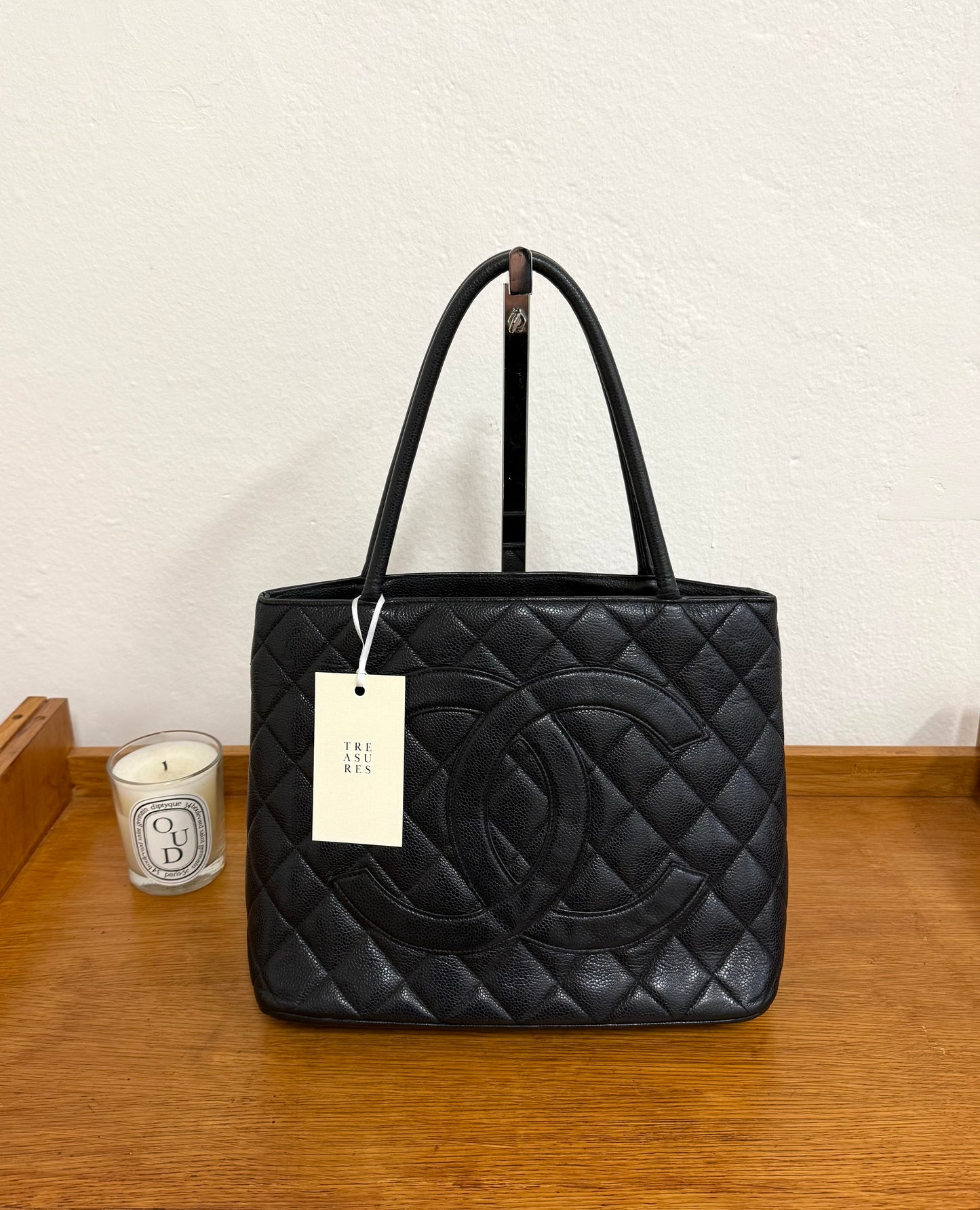 CHANEL CAVIAR MEDALLION TOTE