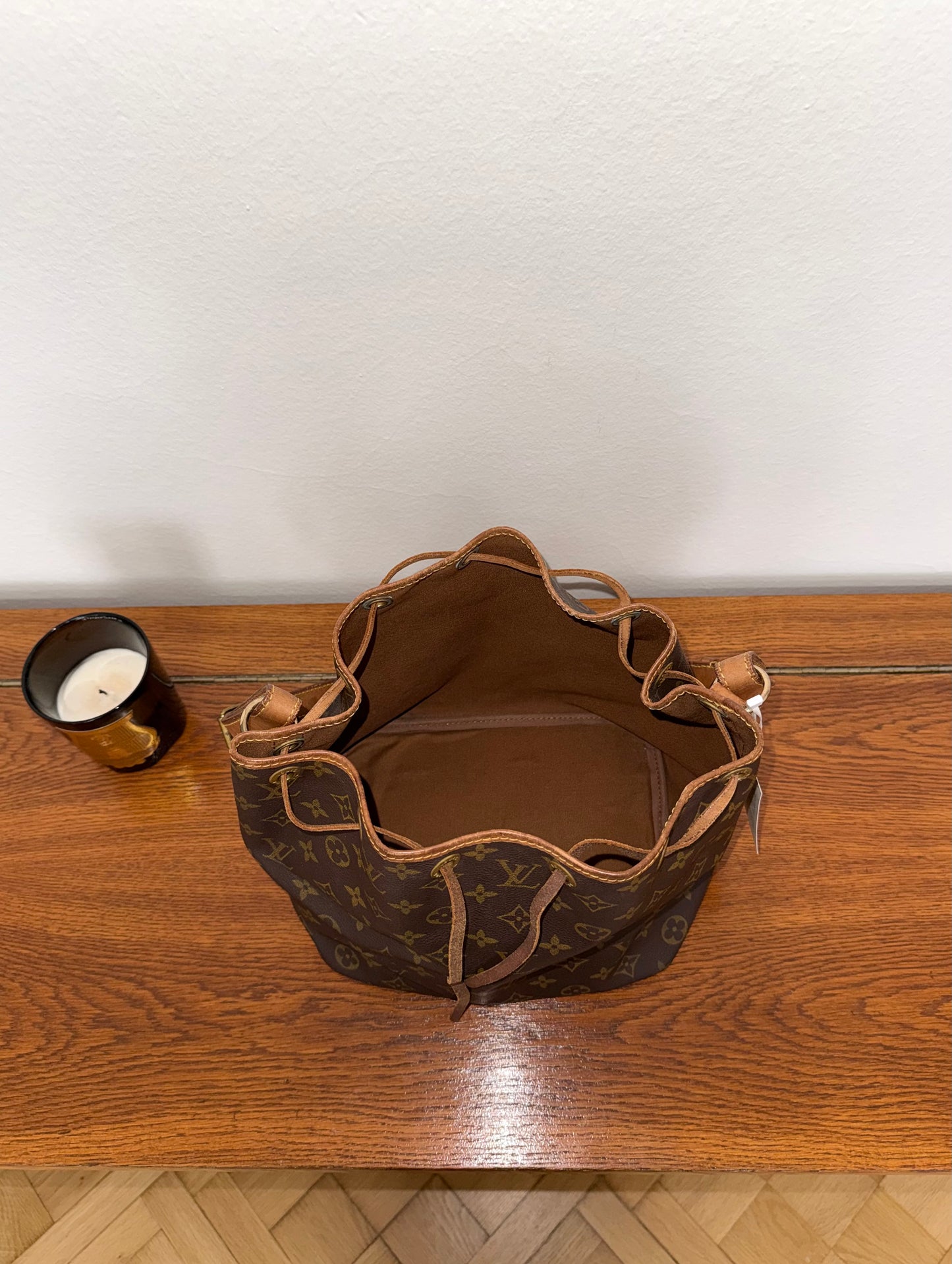 LV PETIT NOÉ MONOGRAM BUCKET BAG