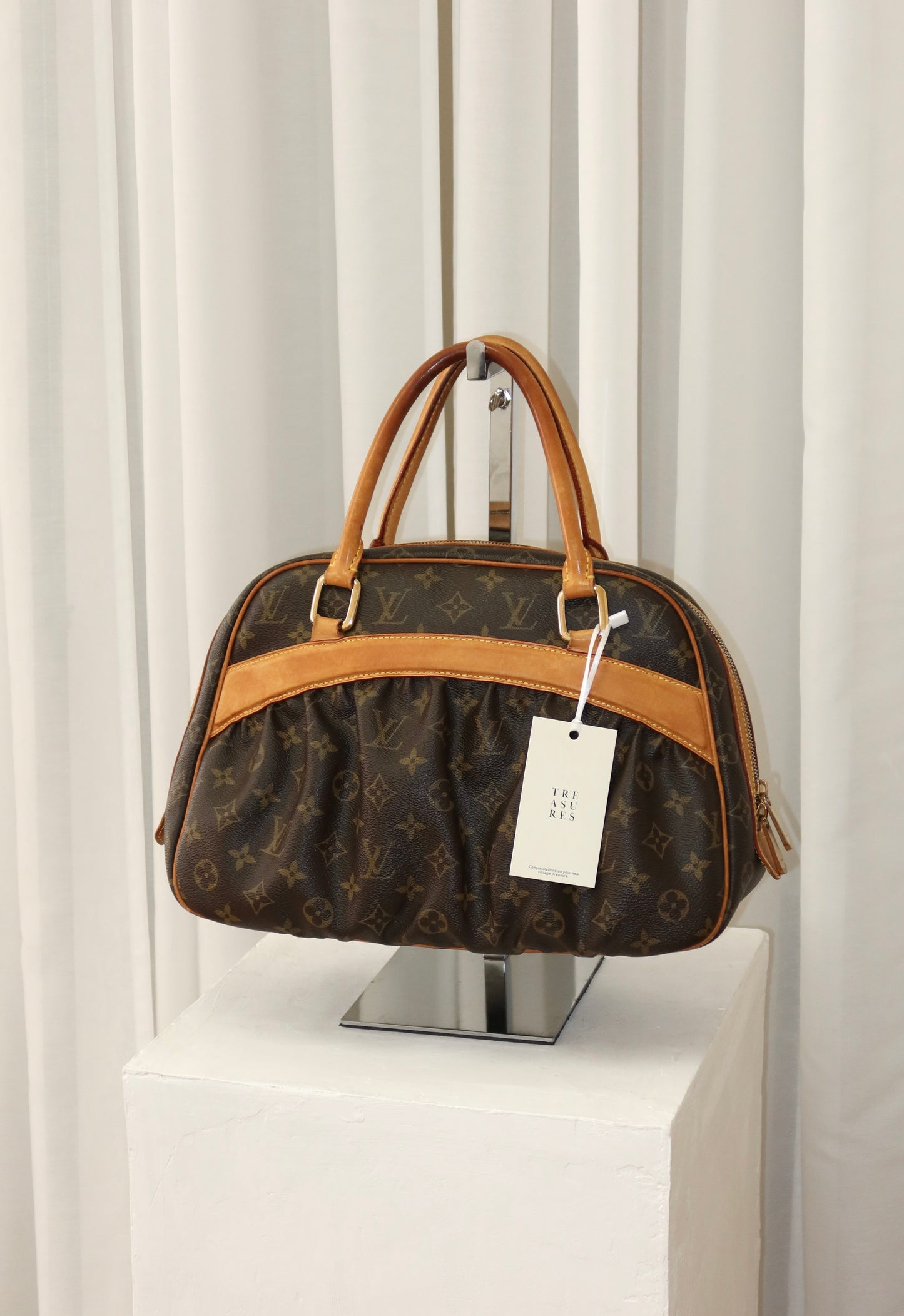 LV MITZI MONOGRAM BAG 301