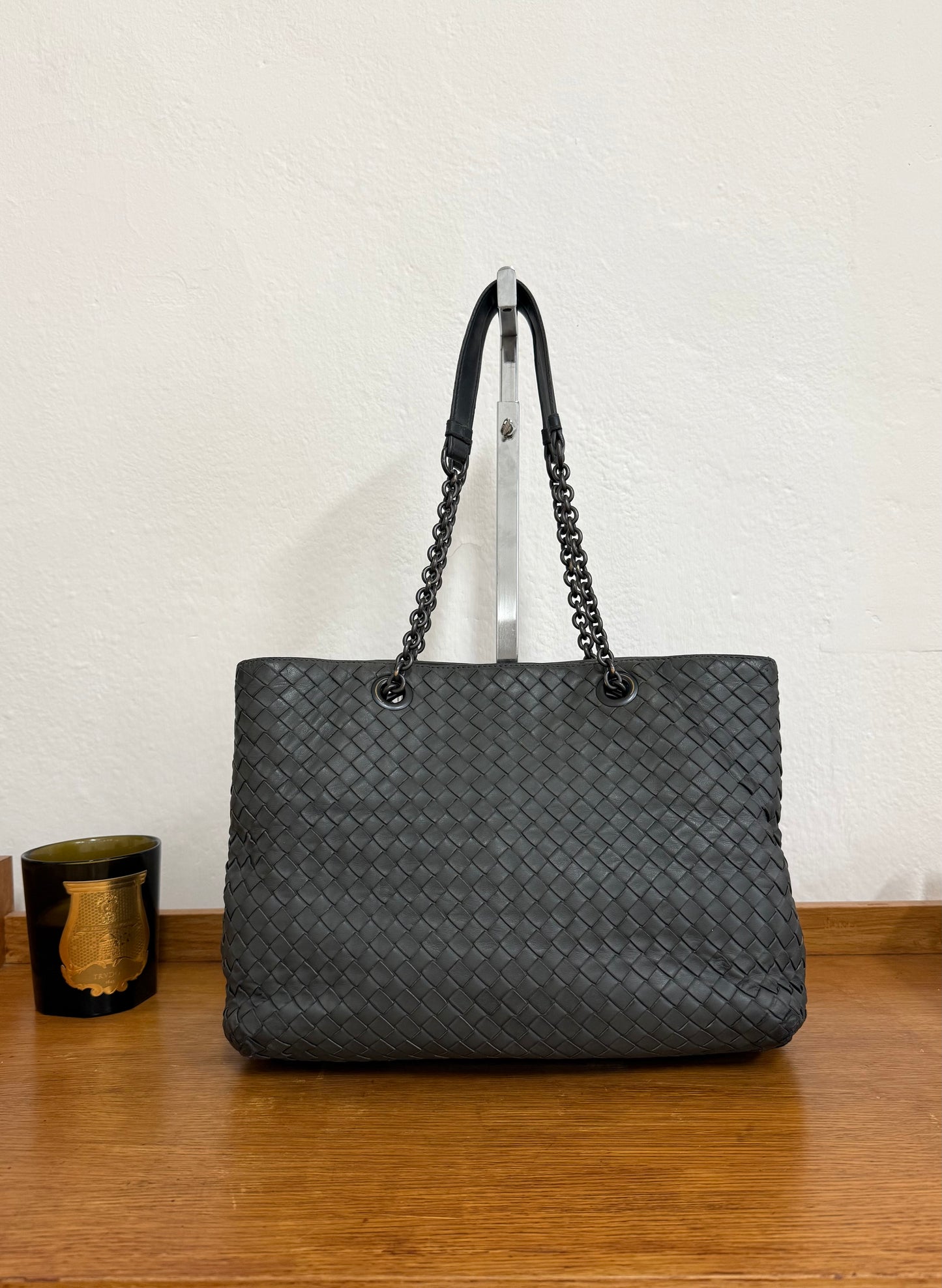 BOTTEGA VENETA INTRECCIATO SHOULDER BAG GREY
