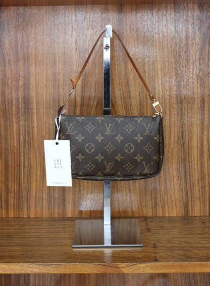 LV POCHETTE 302