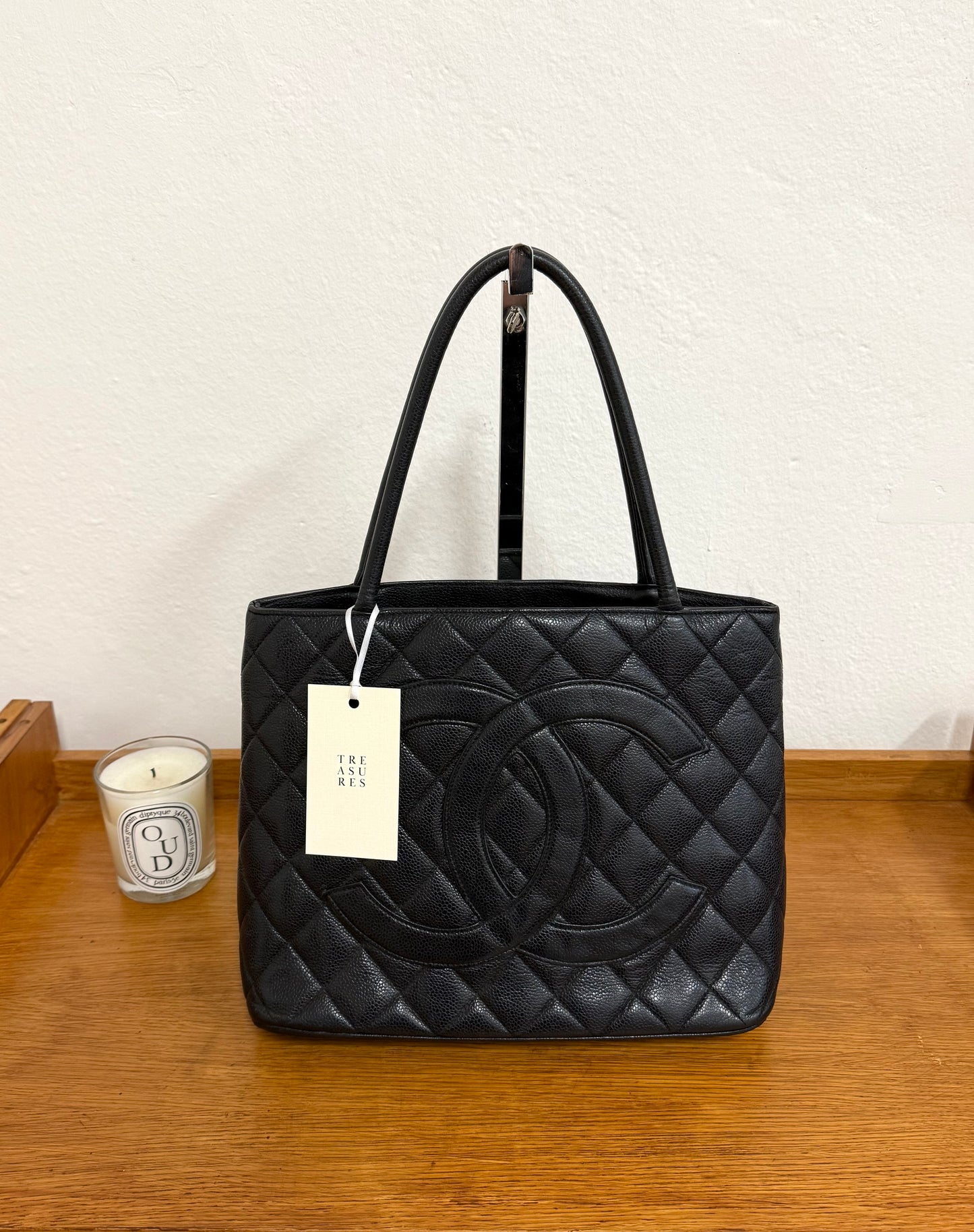 CHANEL CAVIAR MEDALLION TOTE