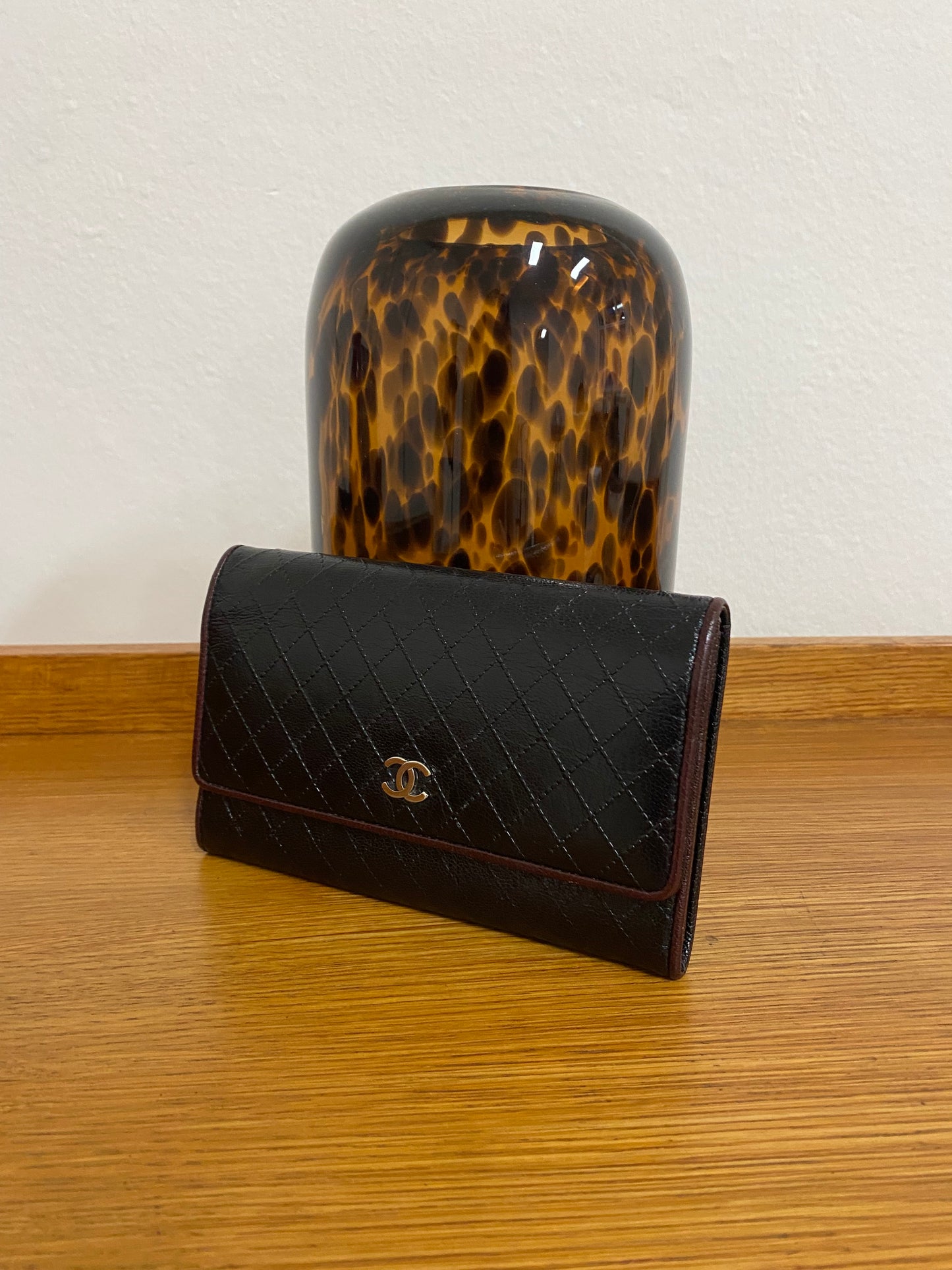 CHANEL QUILTED WALLET BLACK/BURGUNDY SMALL