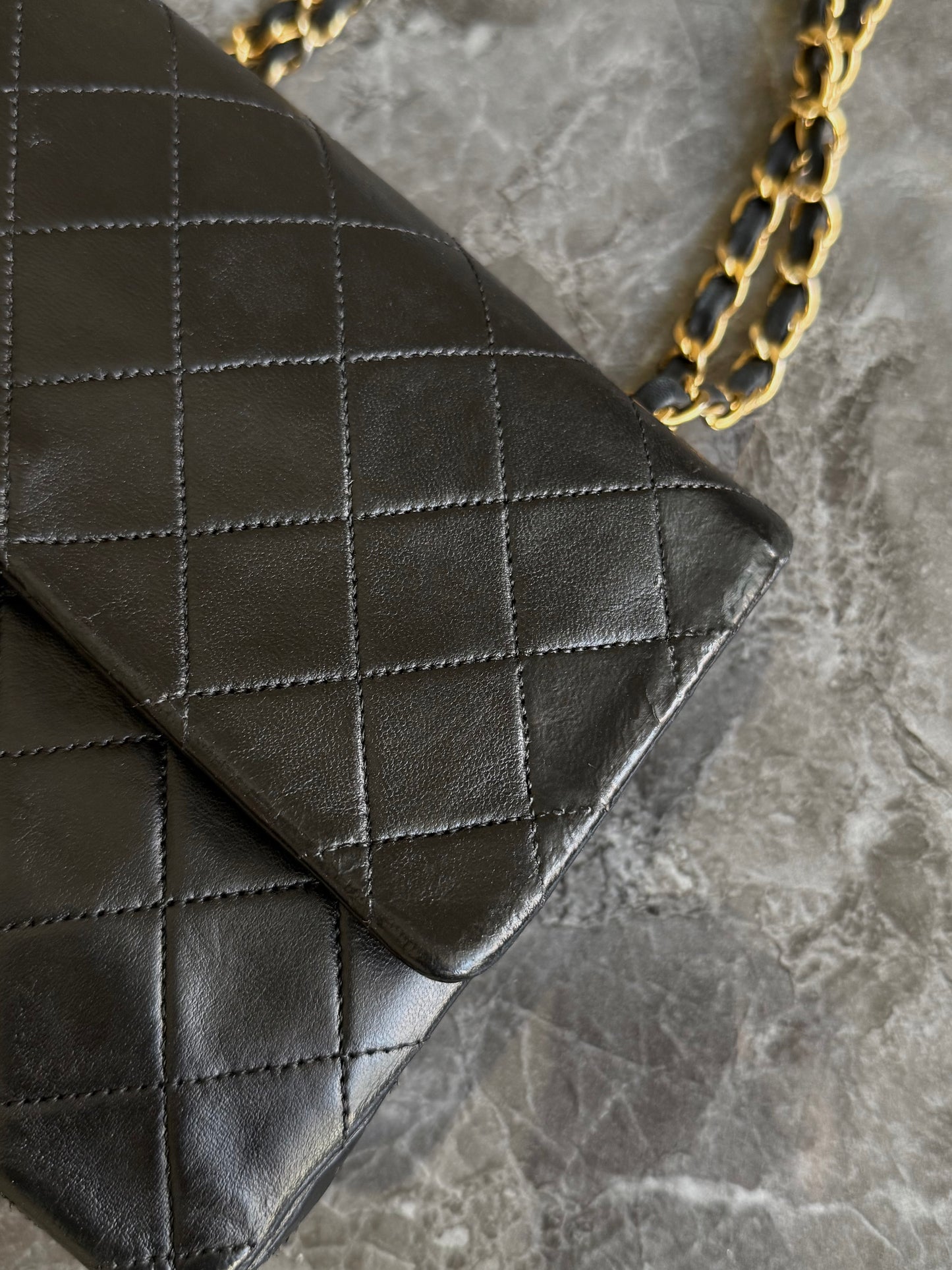 CHANEL CLASSIC DOUBLE FLAP BAG MEDIUM BLACK 24K GOLD HW
