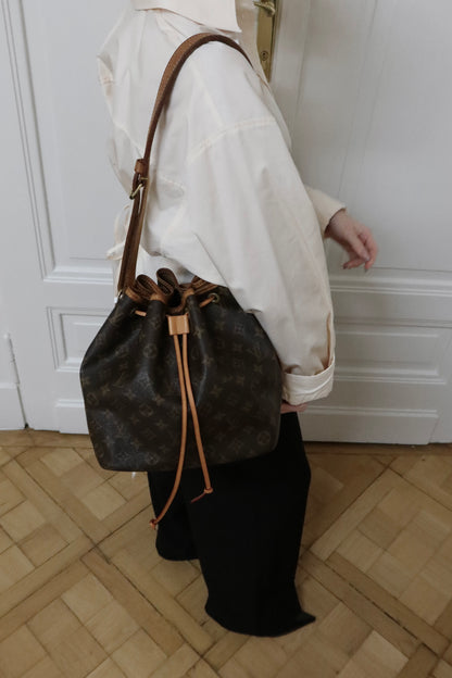 LV PETIT NOÉ MONOGRAM