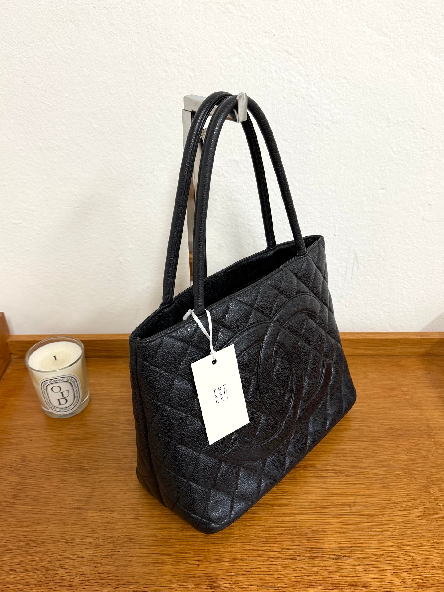 CHANEL CAVIAR MEDALLION TOTE