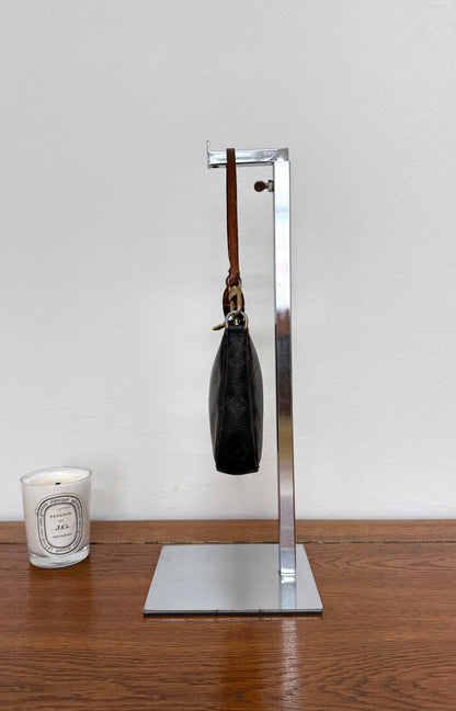LV POCHETTE 304