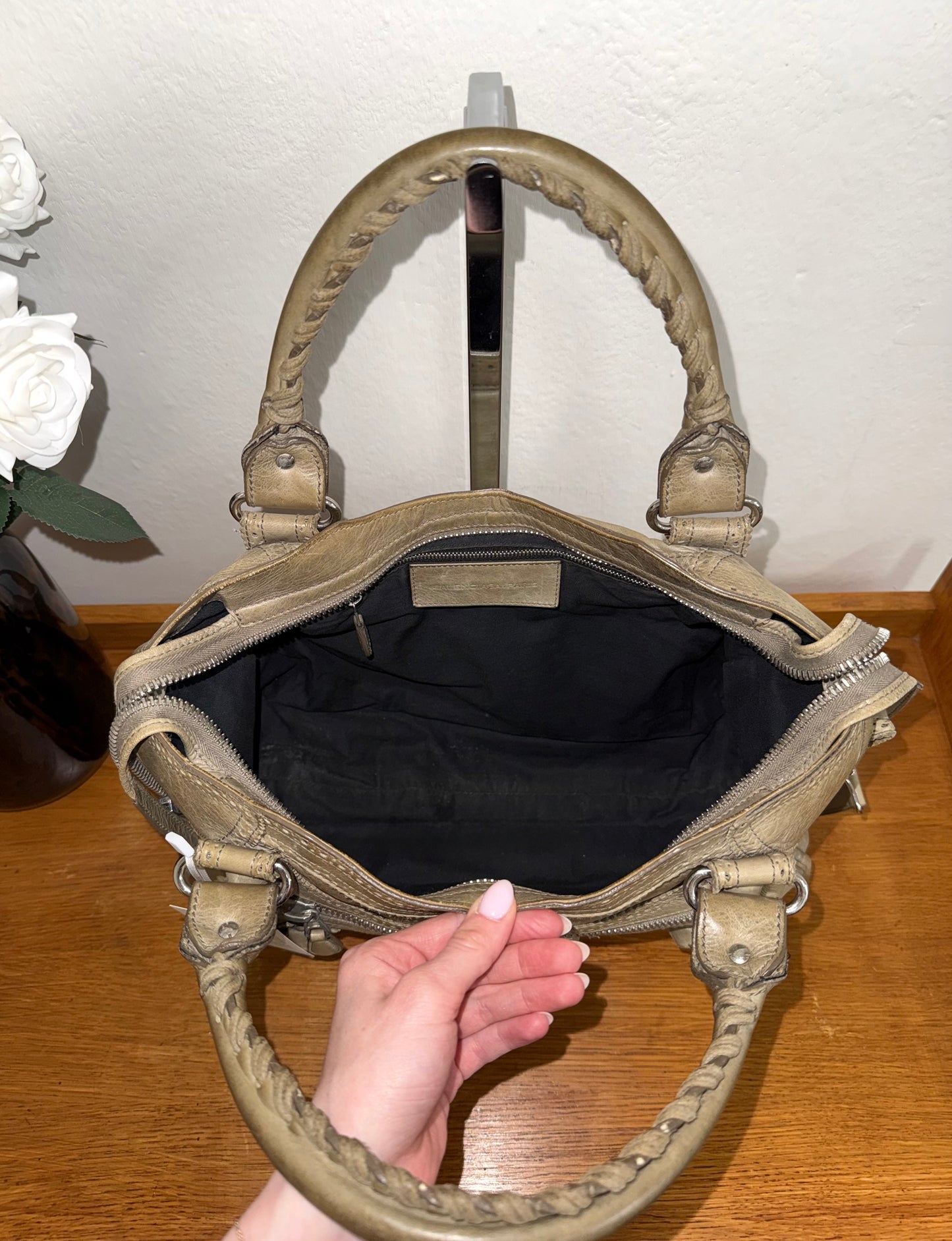 BALENCIAGA CITY BAG ECRU