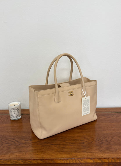 CHANEL EXECUTIVE TOTE BEIGE GOLD HW