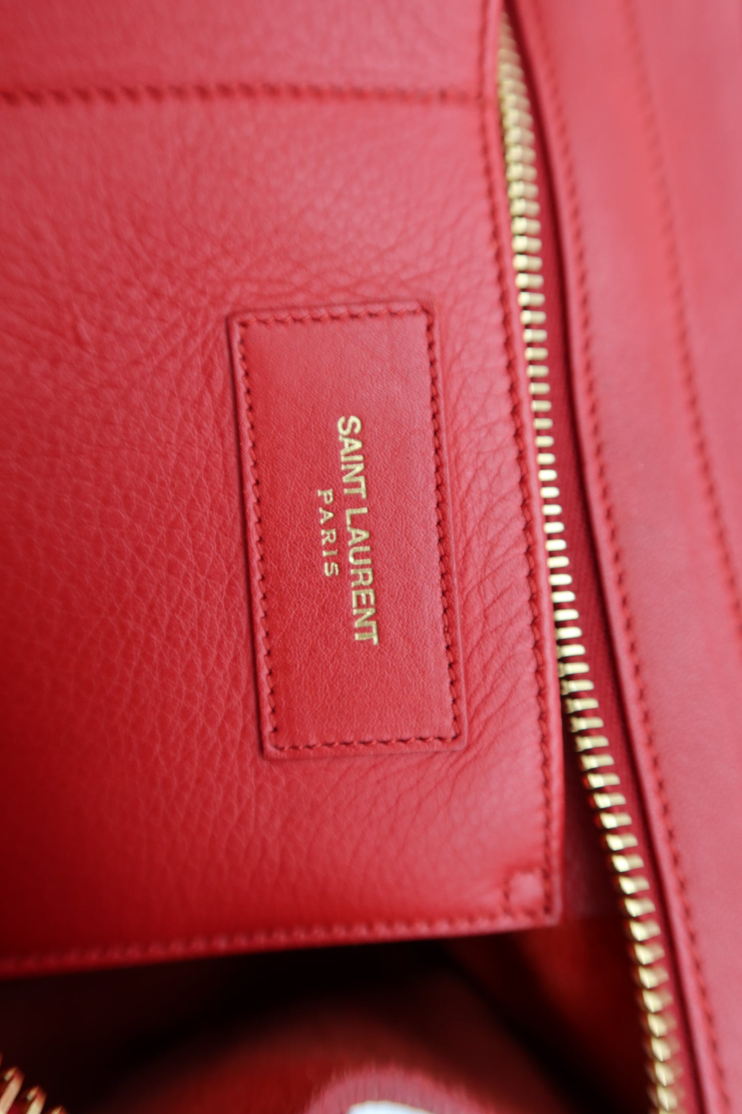 SAINT LAURENT CABAS CHYC RED