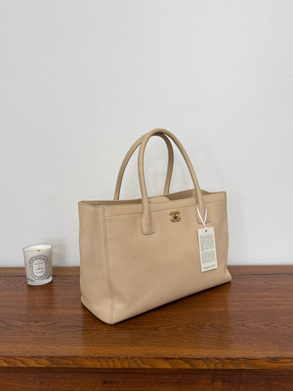 CHANEL EXECUTIVE TOTE BEIGE GOLD HW