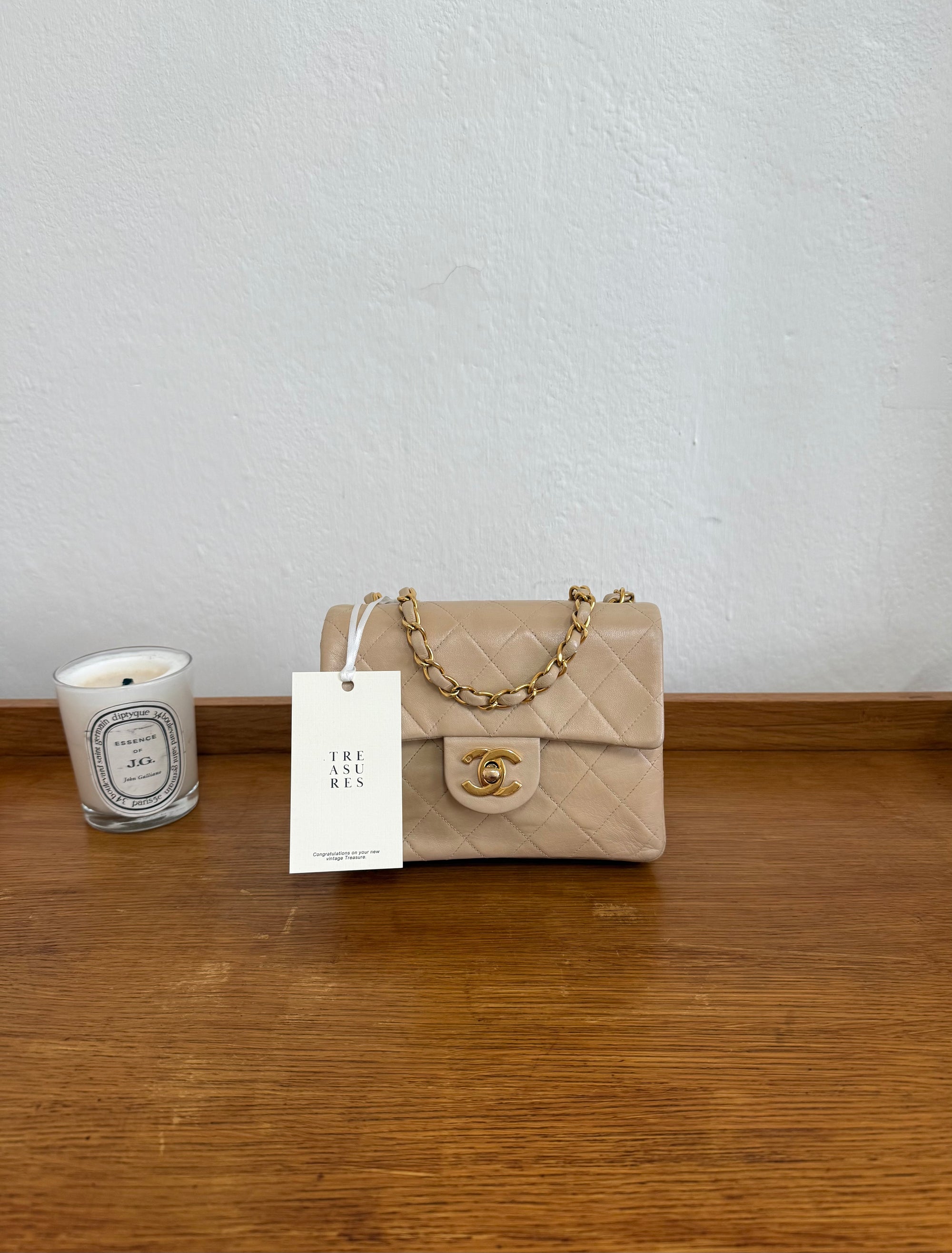 CHANEL CLASSIC SINGLE FLAP BAG TWIST LOCK 24K GOLD