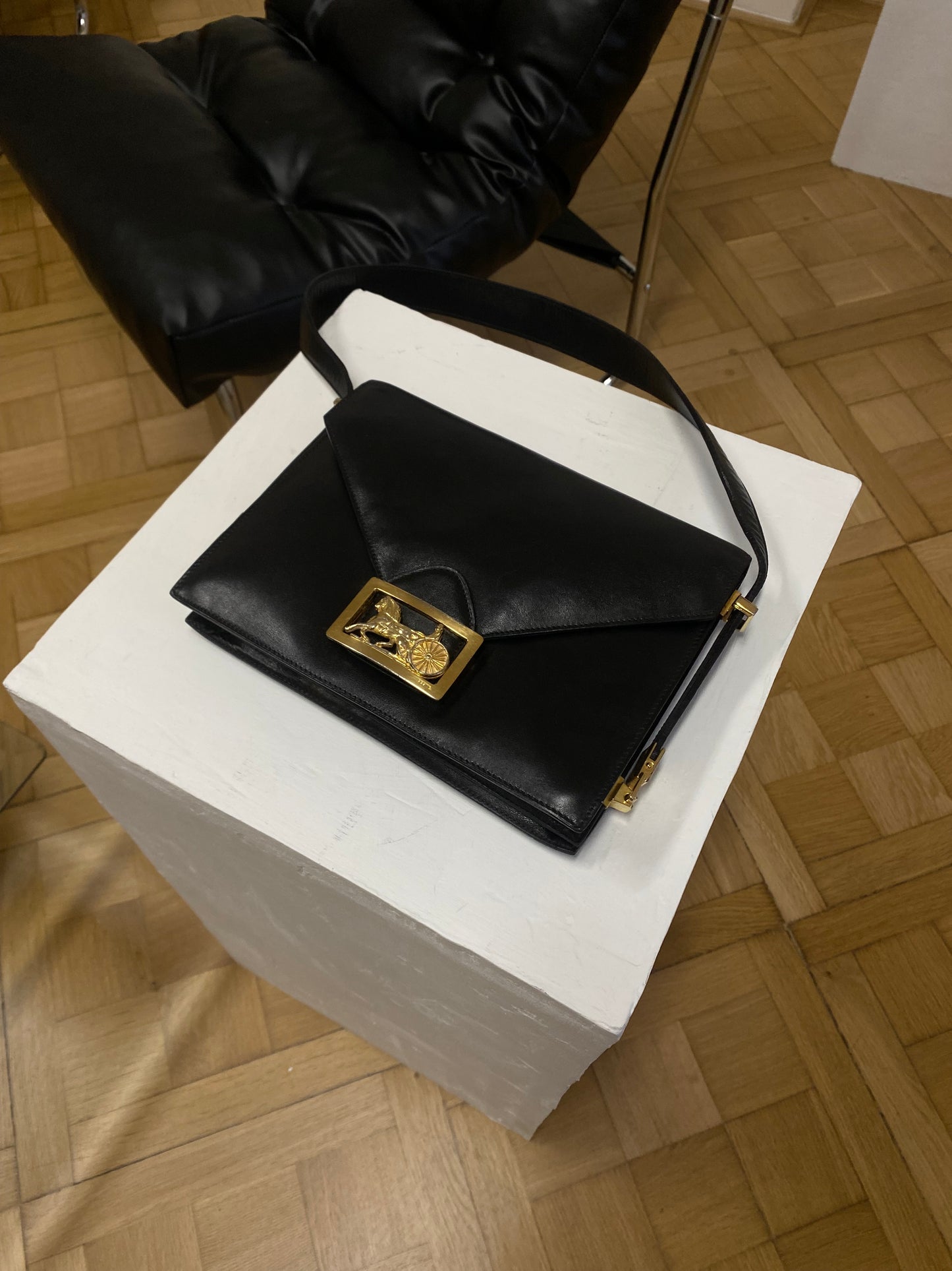 CELINE 70s HORSE CARRIAGE CALFSKIN SHOULDER BAG