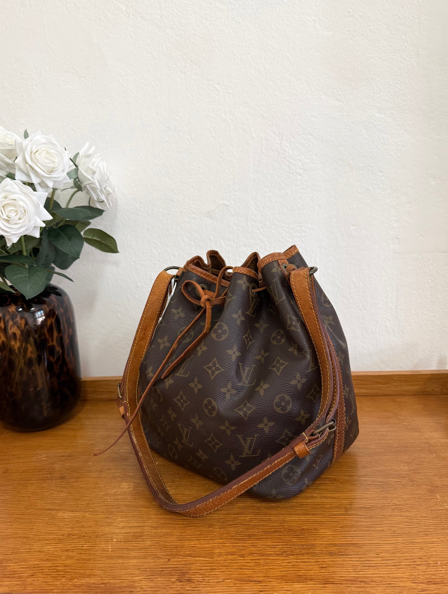 LV PETIT NOÉ MONOGRAM