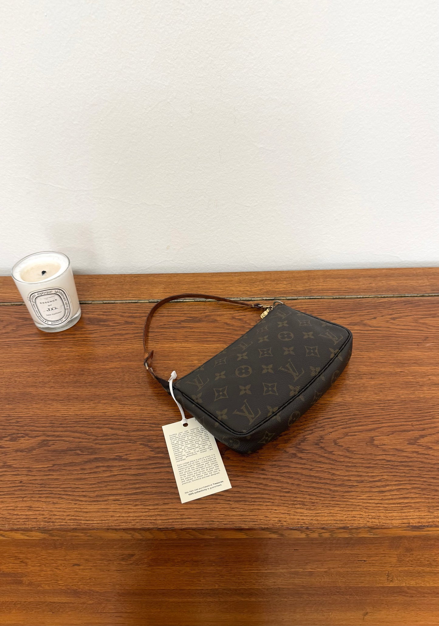 LV POCHETTE 304
