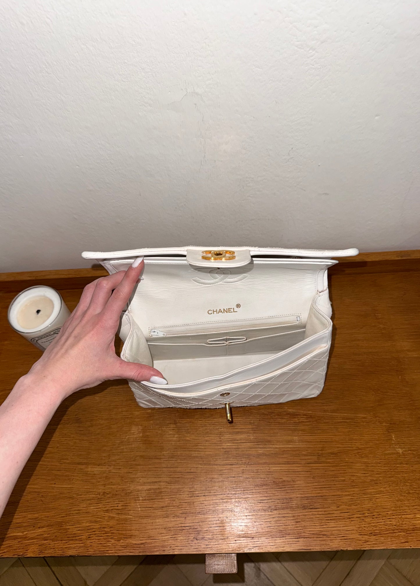 CHANEL CLASSIC DOUBLE FLAP BAG WHITE MEDIUM TALL 24K GOLD