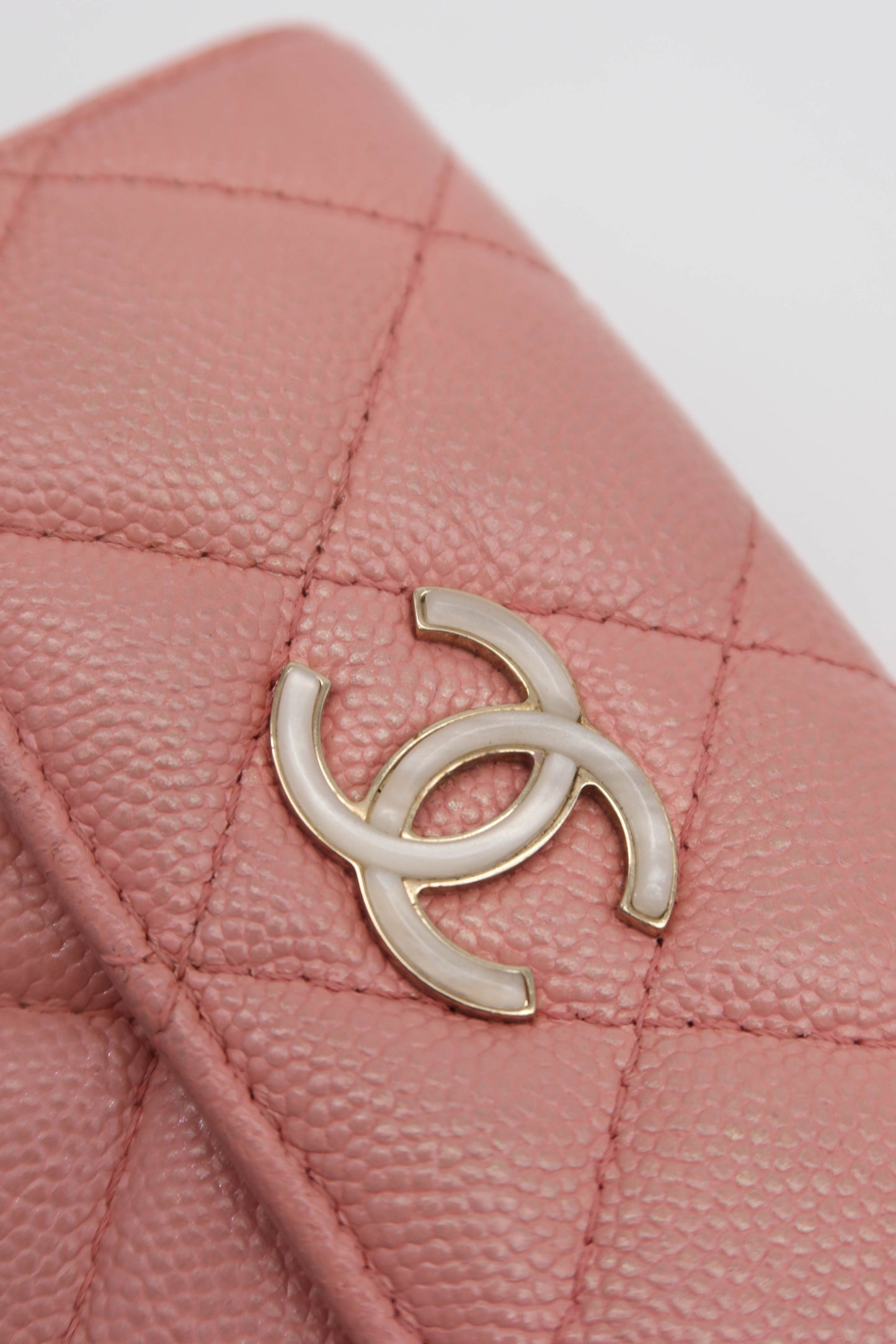 CHANEL 2019 CAVIAR PEARL PINK WALLET